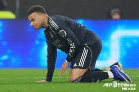 芝加哥白袜队蒂姆·安德森在“梦幻之地”电影主题赛中击出再见本垒打